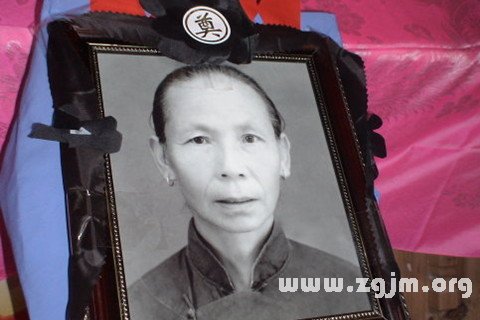 梦见已故的岳母