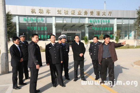 梦见刑警