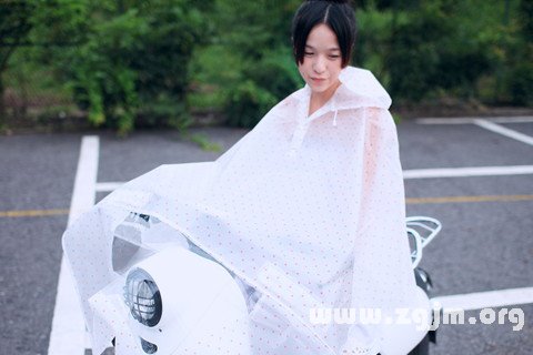 梦见雨衣