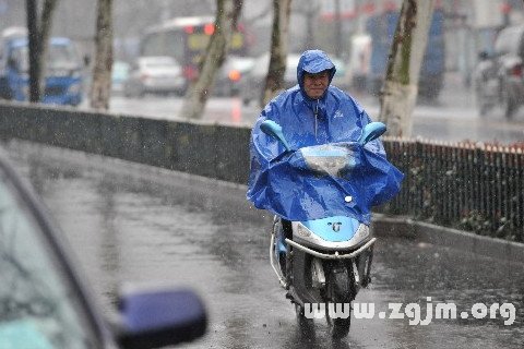 梦见骑电瓶车