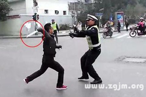 梦见被砍伤