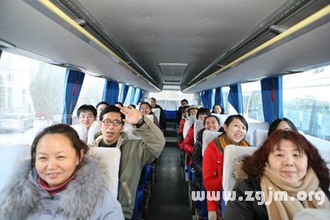 梦见乘车