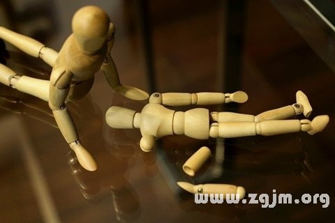 梦见骨肉伤残