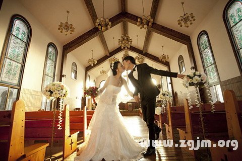 梦见拍婚纱照 结婚照