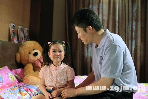 梦见告诉 告托