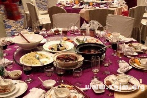 梦见浪费