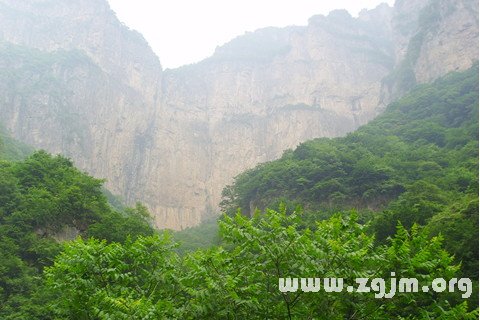 梦见高山