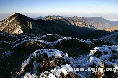 梦见山顶积雪